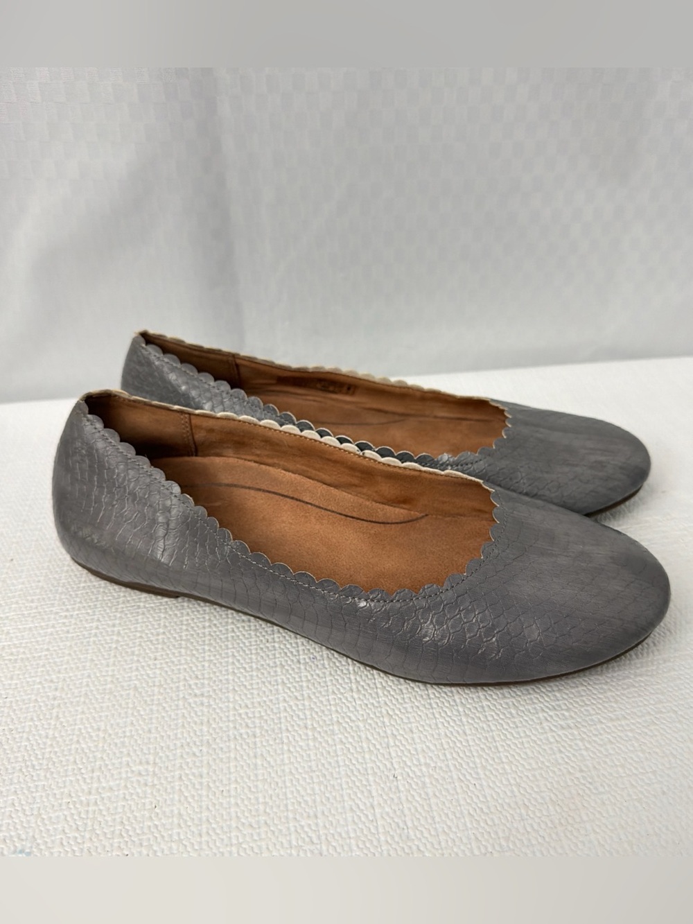 Vionic Julieta Flats Womens Size 7.5 Wide Snake Embossed Gray Comfort Shoes